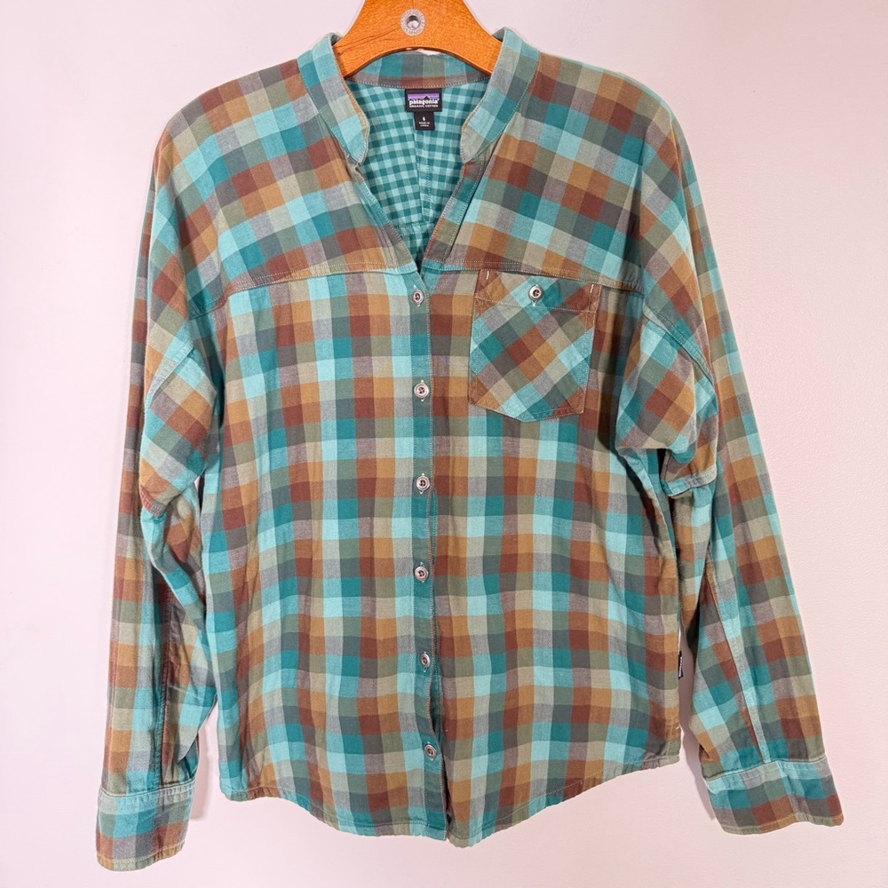 Patagonia Women's Organic Cotton Plaid Long Sleeve Button Up Shirt Sustainable 6